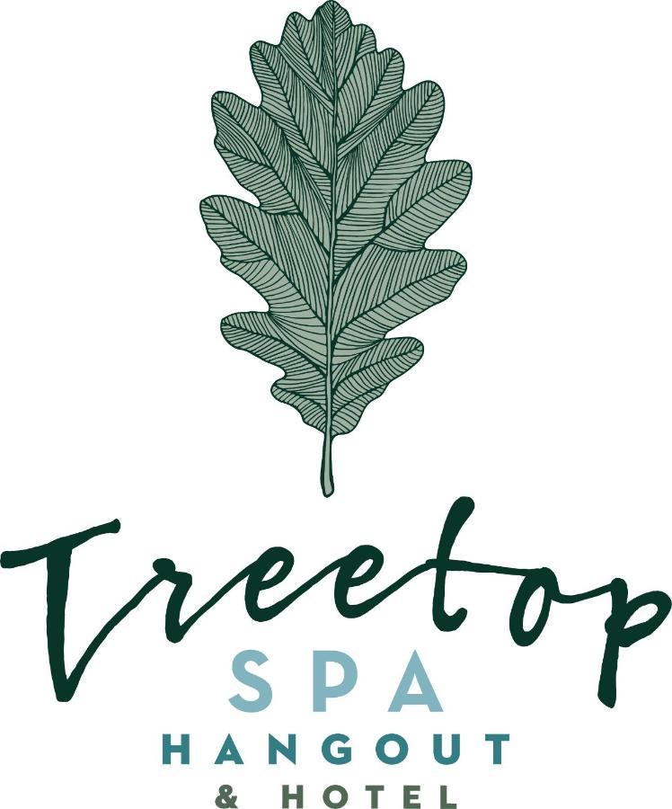 Treetop Hangout & 3*